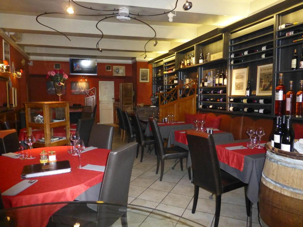 Le Vieux Bistrot 호텔 Cabrières-dʼAvignon 외부 사진