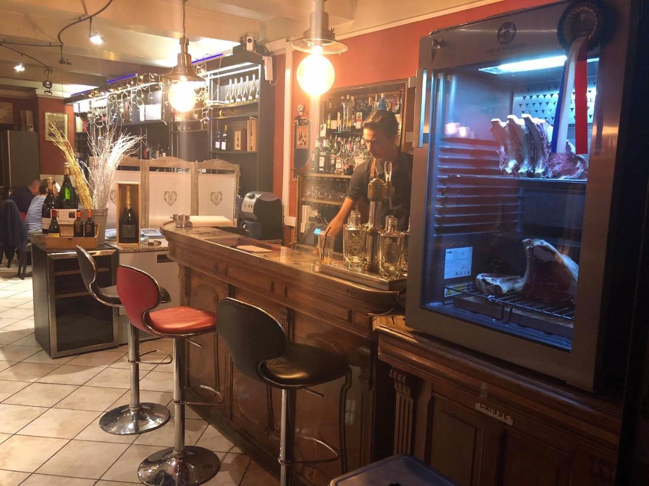 Le Vieux Bistrot 호텔 Cabrières-dʼAvignon 외부 사진