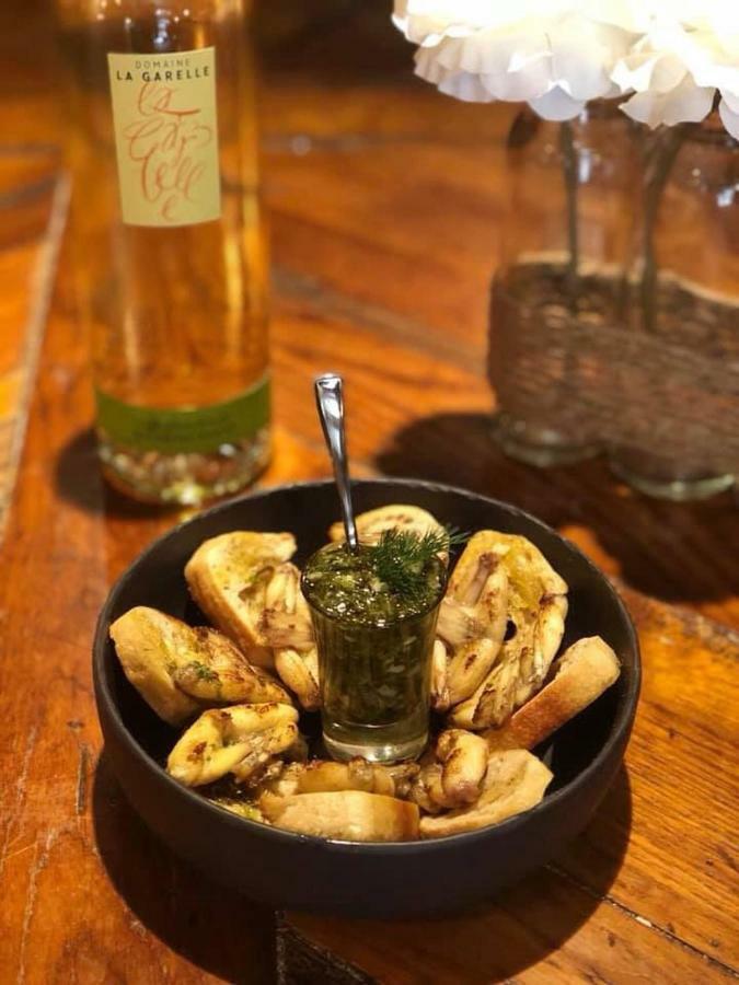 Le Vieux Bistrot 호텔 Cabrières-dʼAvignon 외부 사진